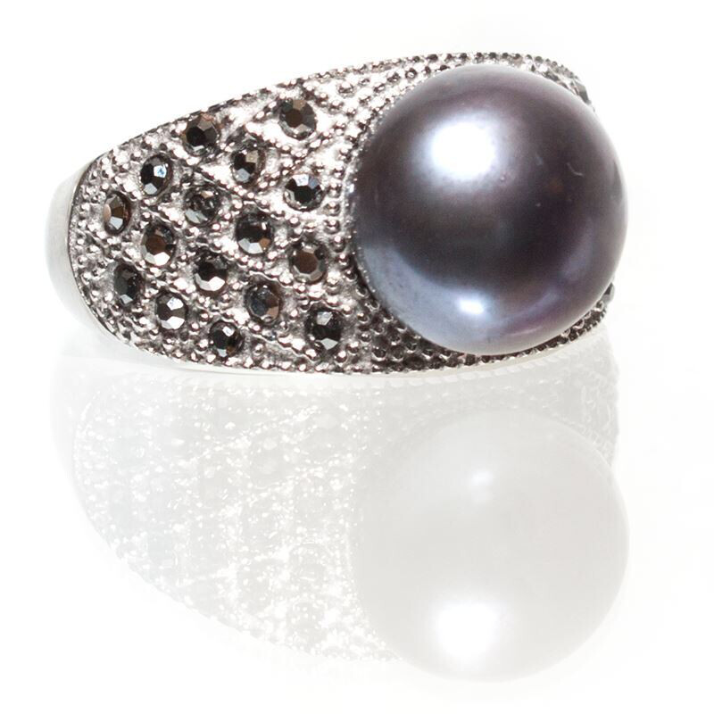 Hematite Pearl Ring. Peacock Black