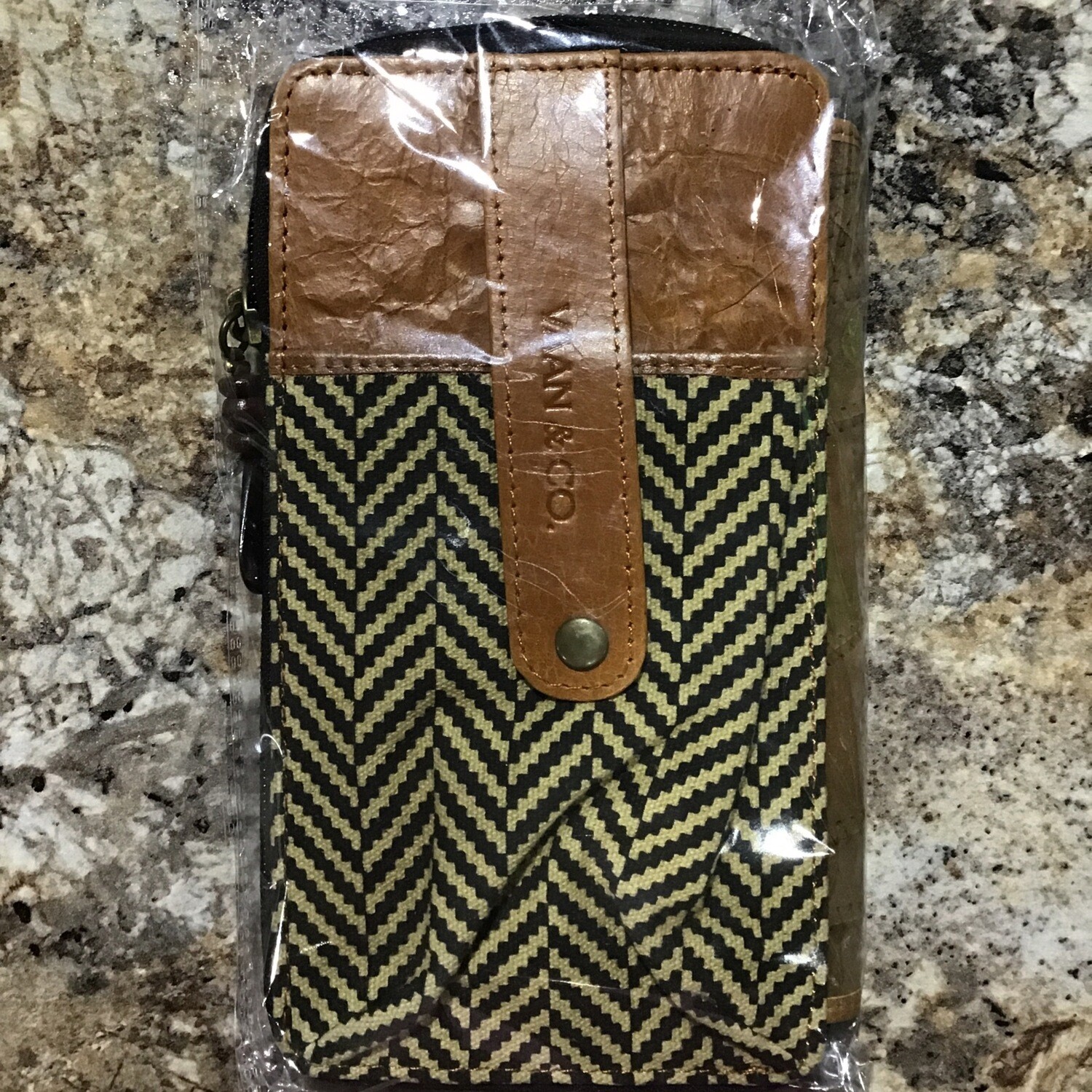 Prism Flora Cellphone Wallet