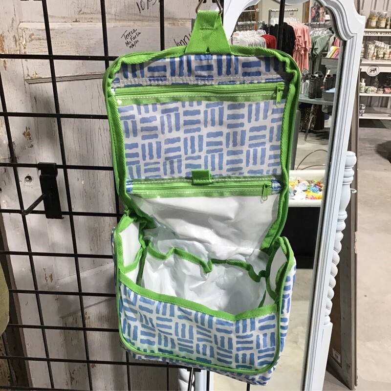 Pillars Hanging Toiletry Bag