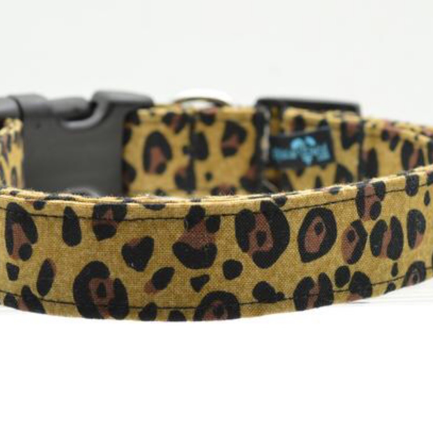 Leopard Collar