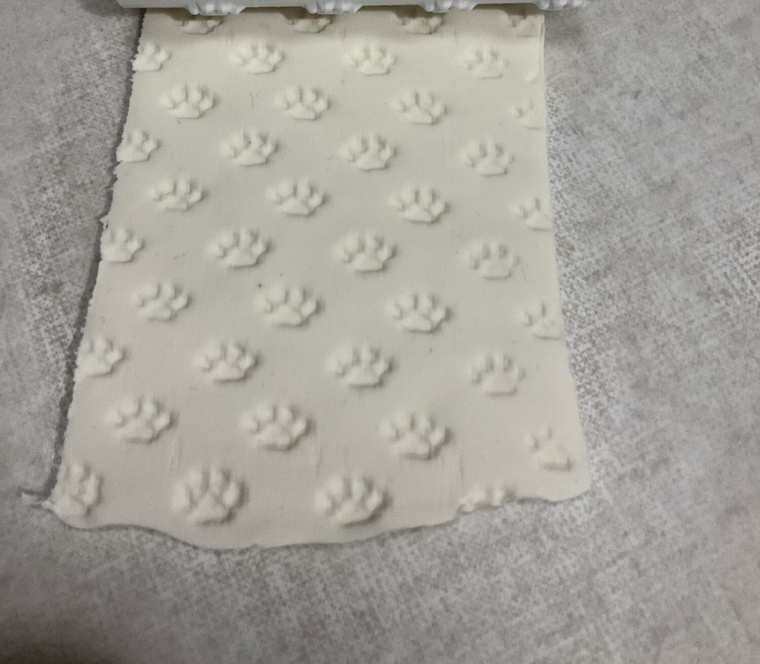 Paw Print Roller