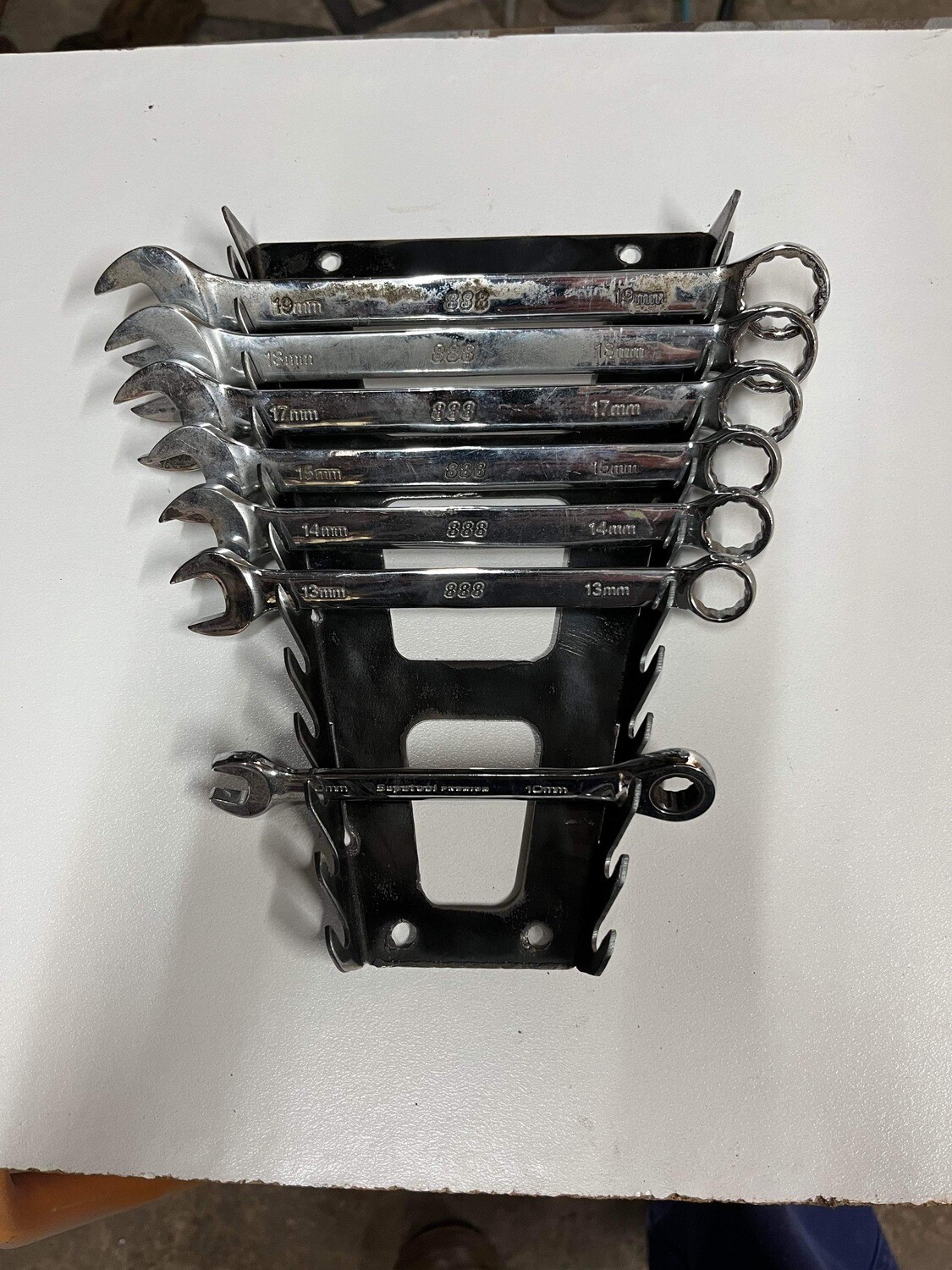 Spanner holder wall mount