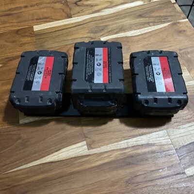 Milwaukee battery holder x3