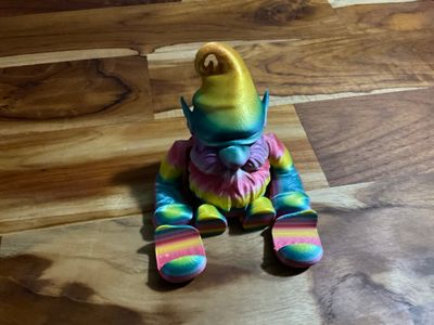 Gnome phone holder