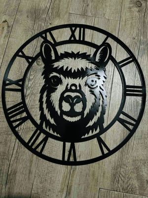 Alpaca/Lama clock 38cm