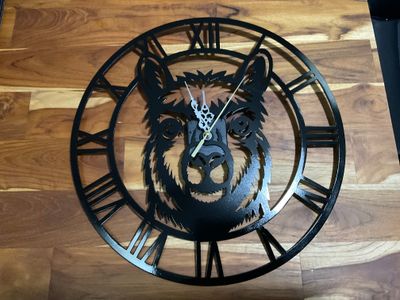 Alpaca/Lama clock 38cm