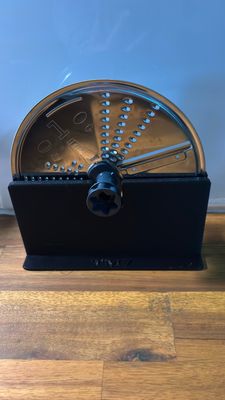 Blade Holder