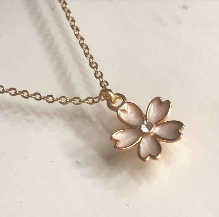 Ditsy Daisy Necklace