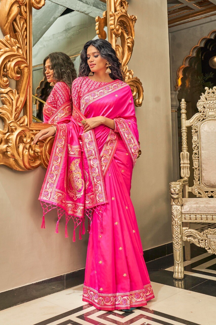 Dual Shade Weaving Pure Silk Saree In Pink