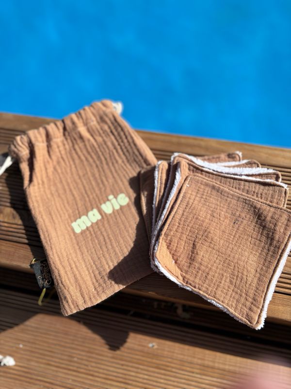 pochon et ses 5 lingettes pochon et ses 5 lingettes