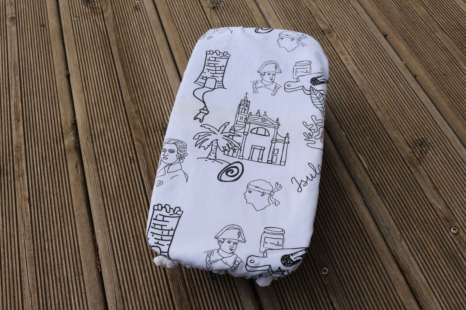 Charlotte couvre plat (plat àcake)