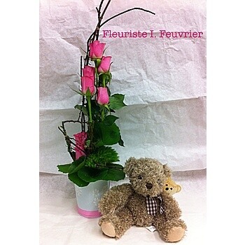 Assemblage hauteur de roses roses et Harry