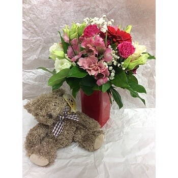 Bouquet rond avec Harry et vase rouge