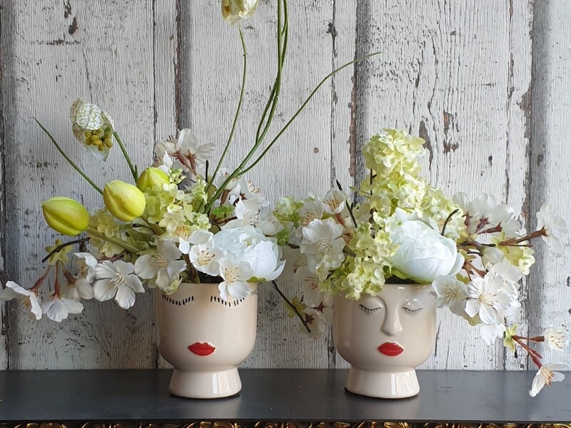 Madame spring