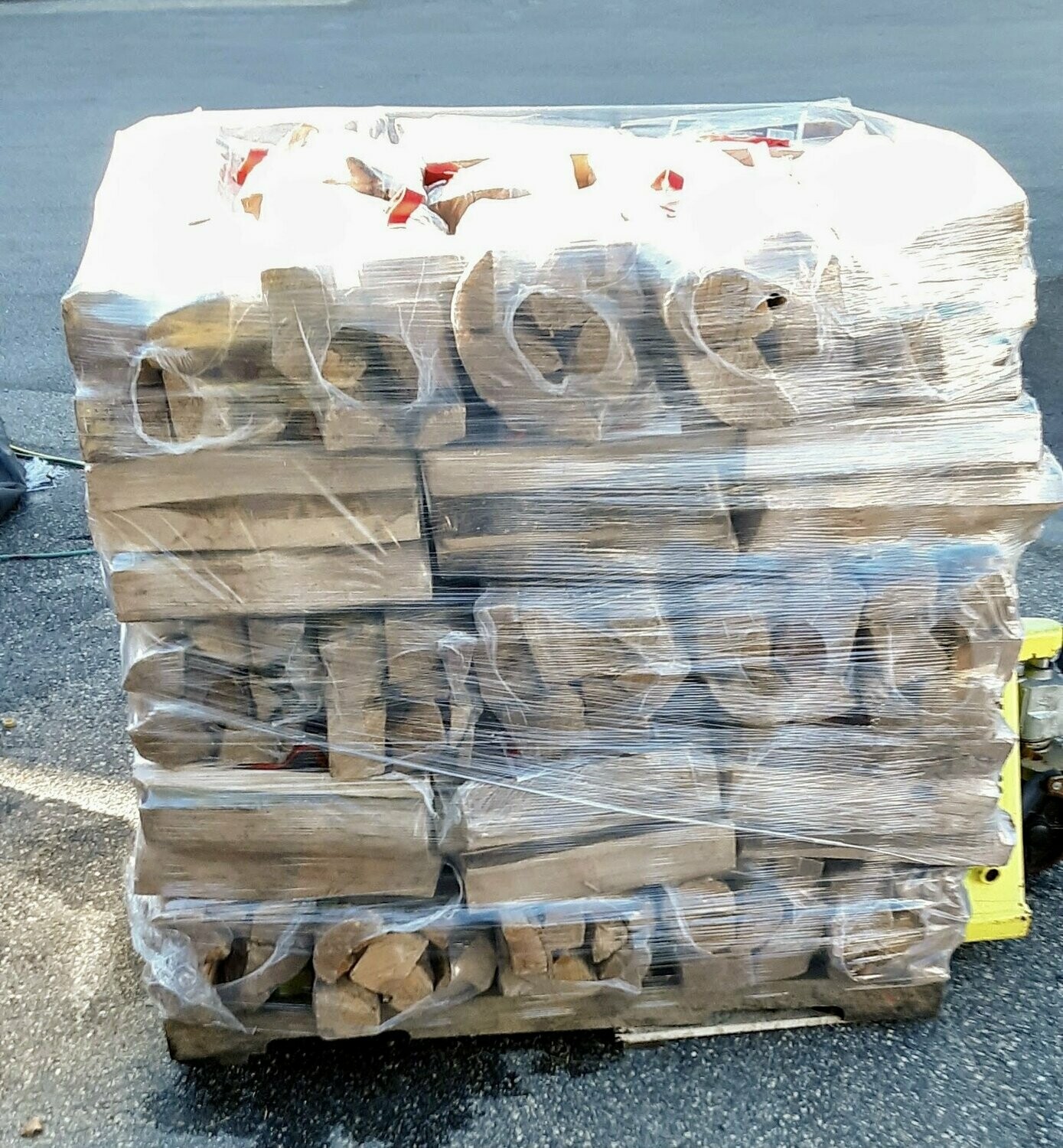 Kiln Dried Firewood , Bundles 65 per pallet (FREE DELIVERY BURLINGTON