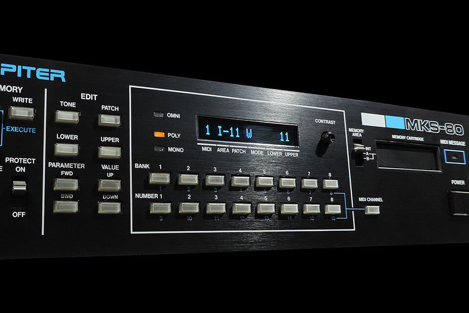 Installation of OLED display module for Roland MKS-80 Installation of OLED display module for Roland MKS-80