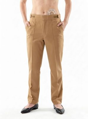 Hosen für Damen mit einem Stoma und einem Blasenkatheter