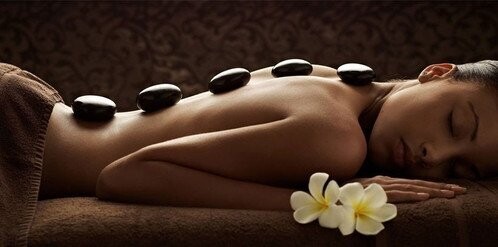 Massage aux pierres semi-précieuses