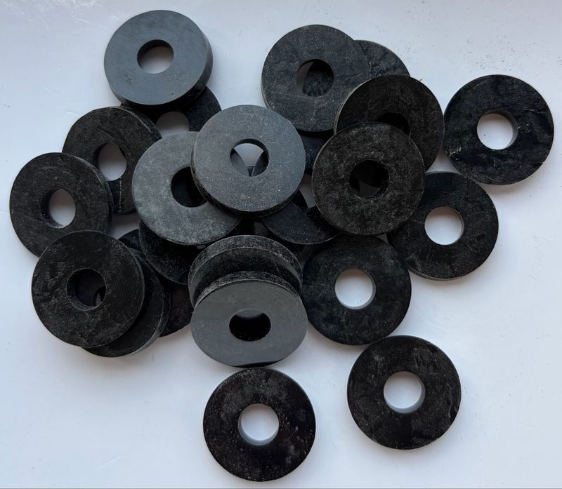 Black 28mm O/D X 9.7mm I/D X 4.2mm Thk Black 28mm O/D X 9.7mm I/D X 4.2mm Thk