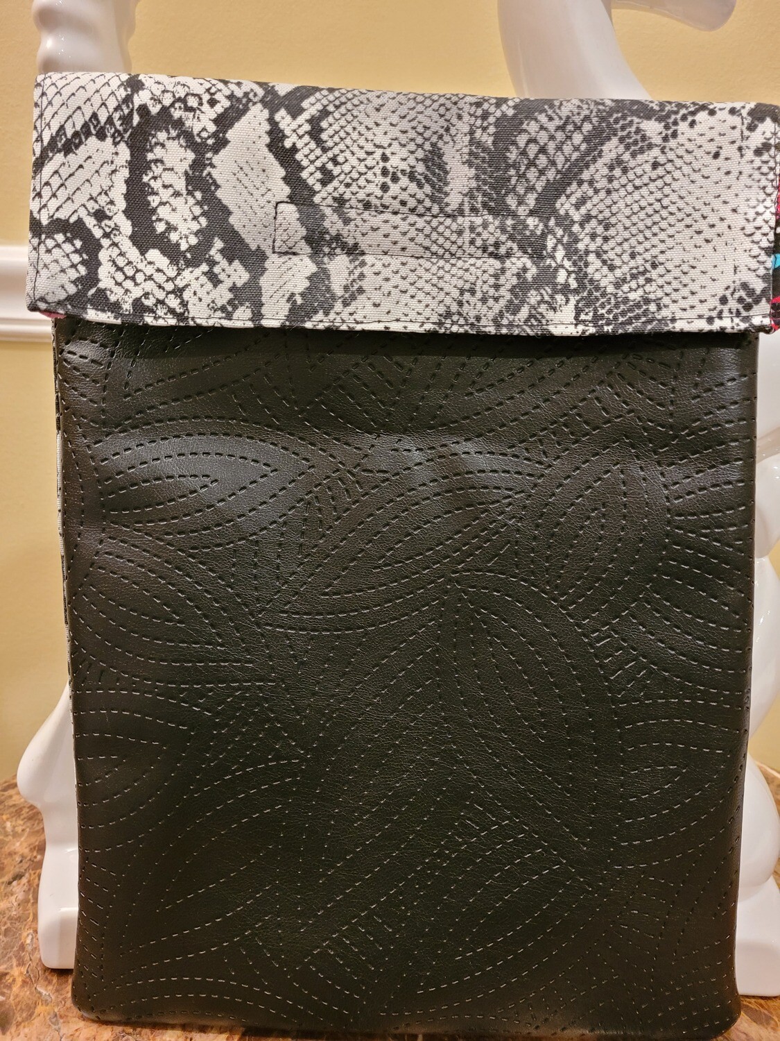 Reptile Lyfe - Black/Grey