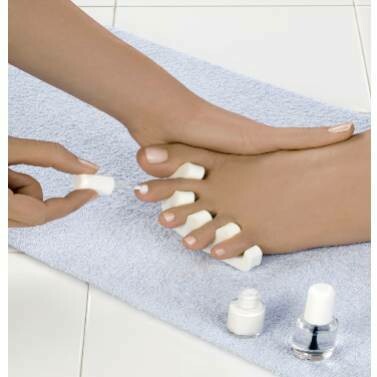 Estética pies con esmaltado semi permanente