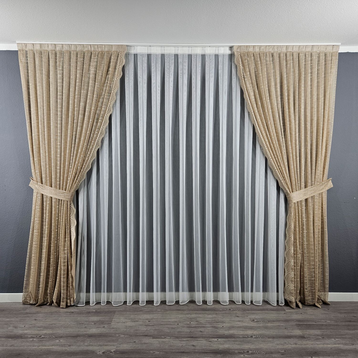 Beige Seitenschals mit Weißer Gardine Komplett Set