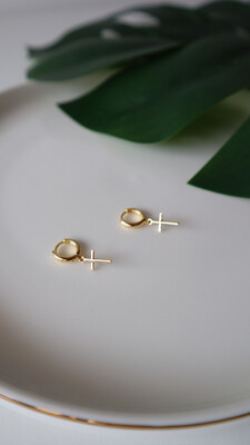Argolinha Crucifixo Liso