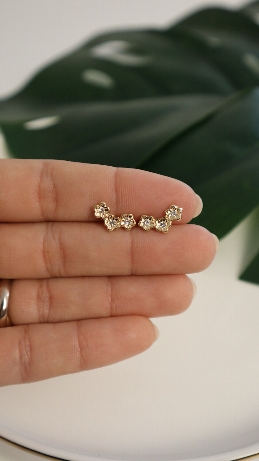 Mini Ear Cuff Flores Delicadas