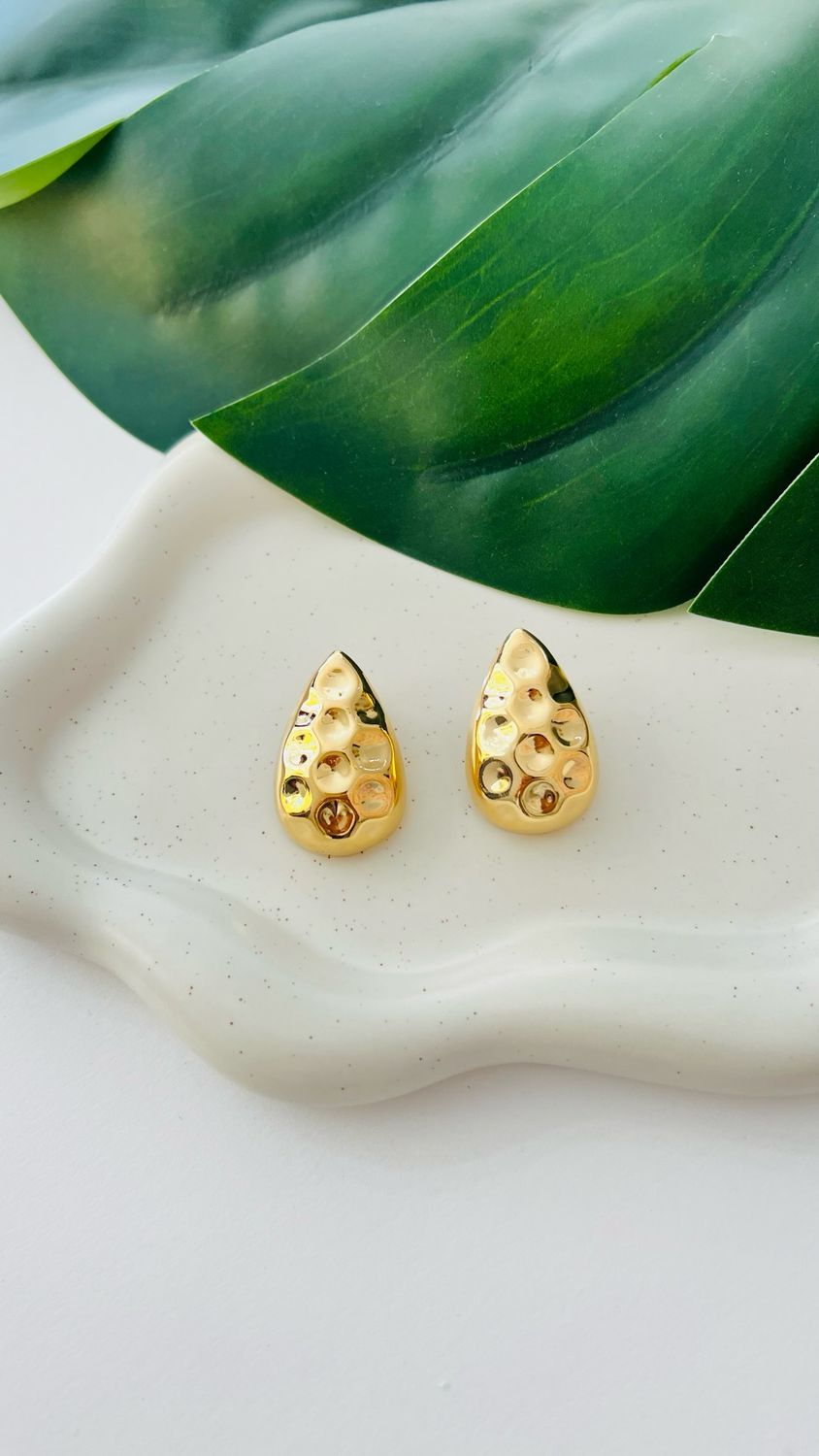 Brinco Botão Gota Textura