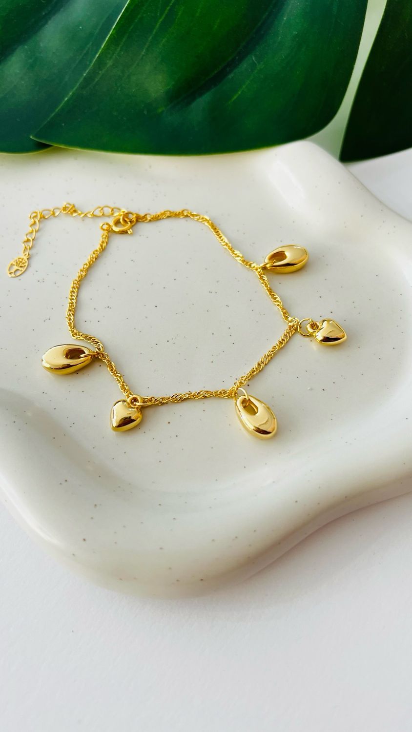 Pulseira Gotas Corações