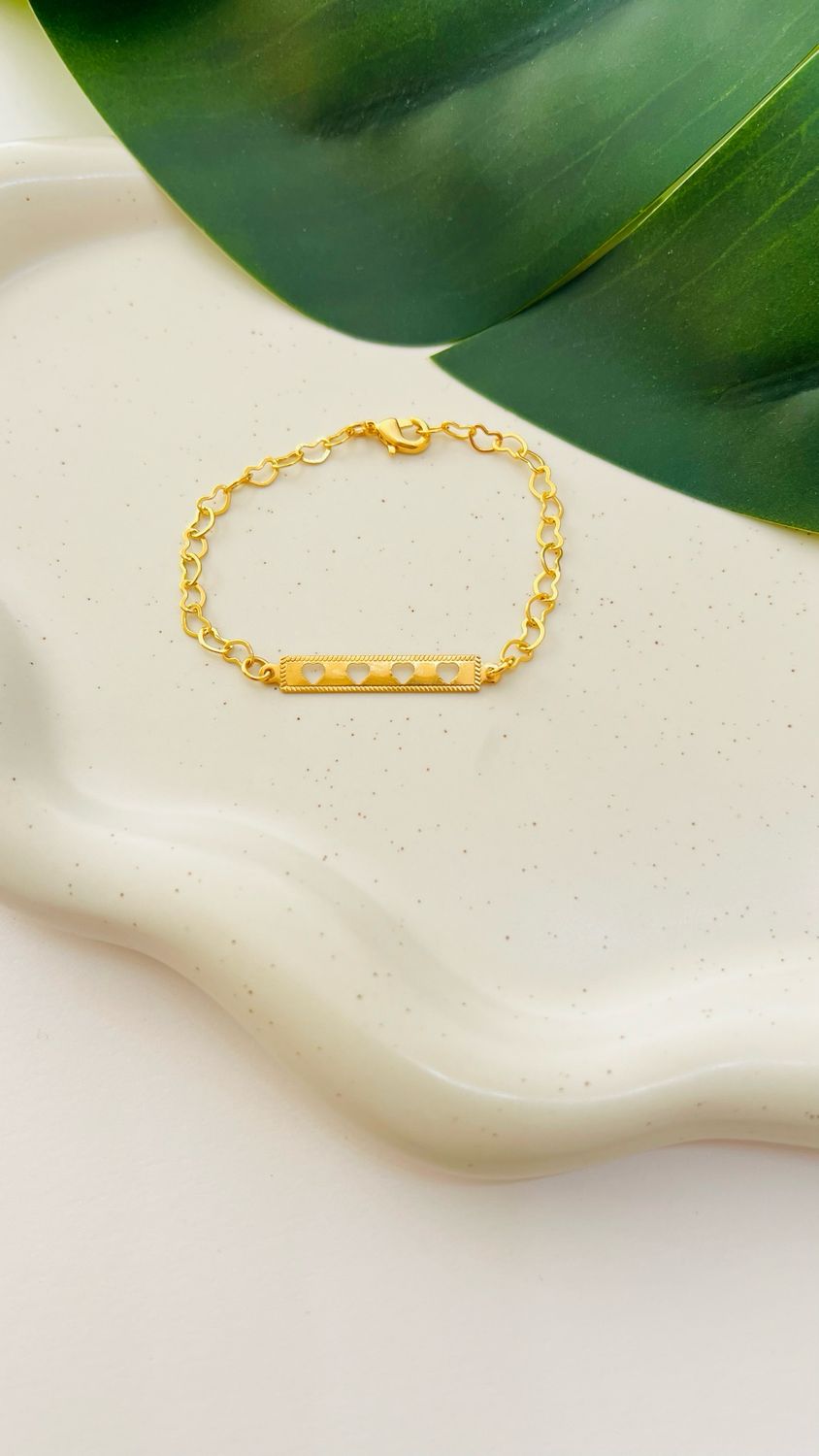 Pulseira Infantil Corações.