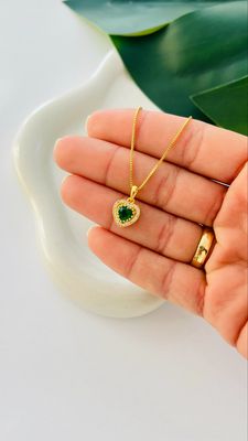 Colar Delicado Coração Esmeralda