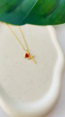 Gargantilha Crucifixo Coração Rubi