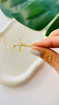 Colar Crucifixo Jesus