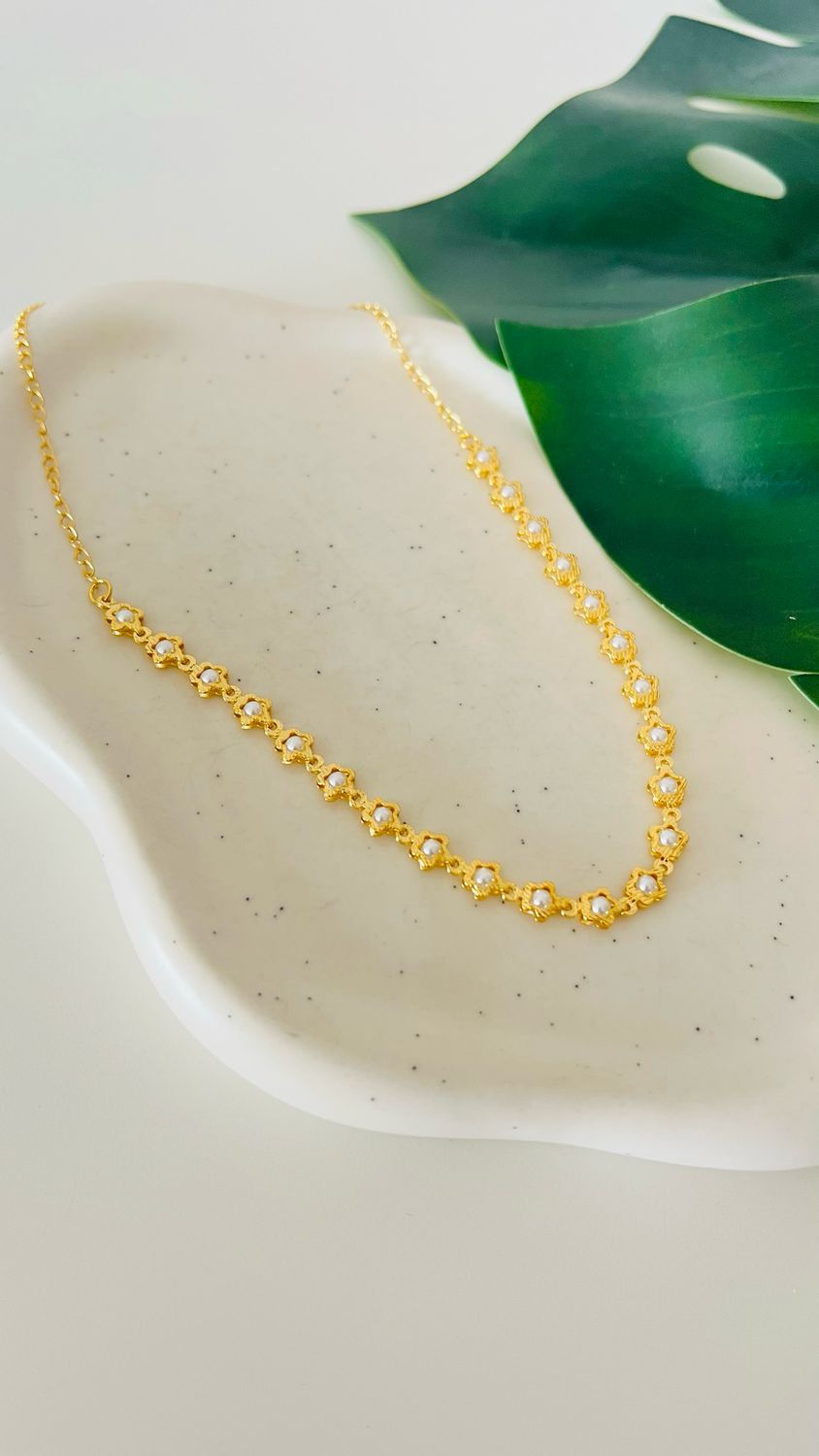 Gargantilha Flores de Pérolas