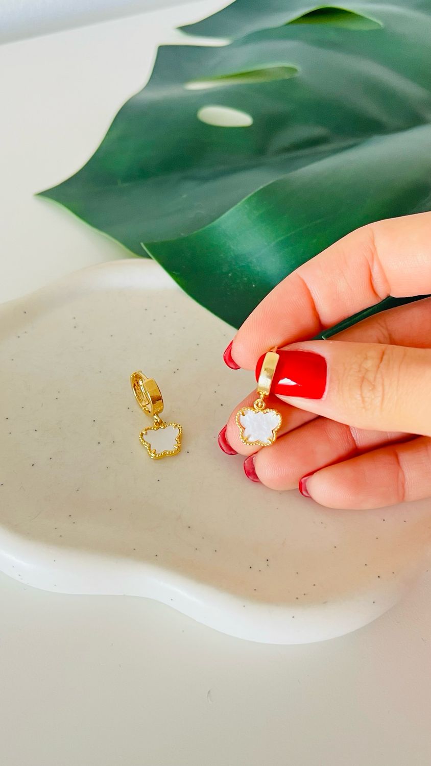 Argolinha Borboleta Madrepérola