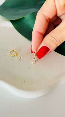 Mini Argola Gota Cristal