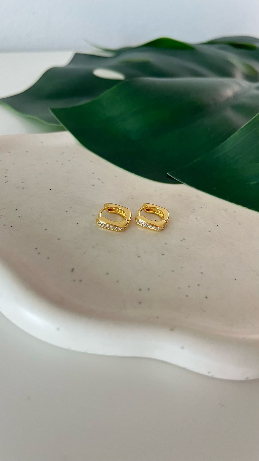 Argolinha Quadrada Cravejada Pequena