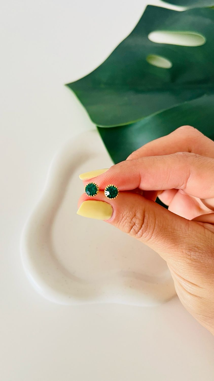 Brinco Pinto de luz Esmeralda