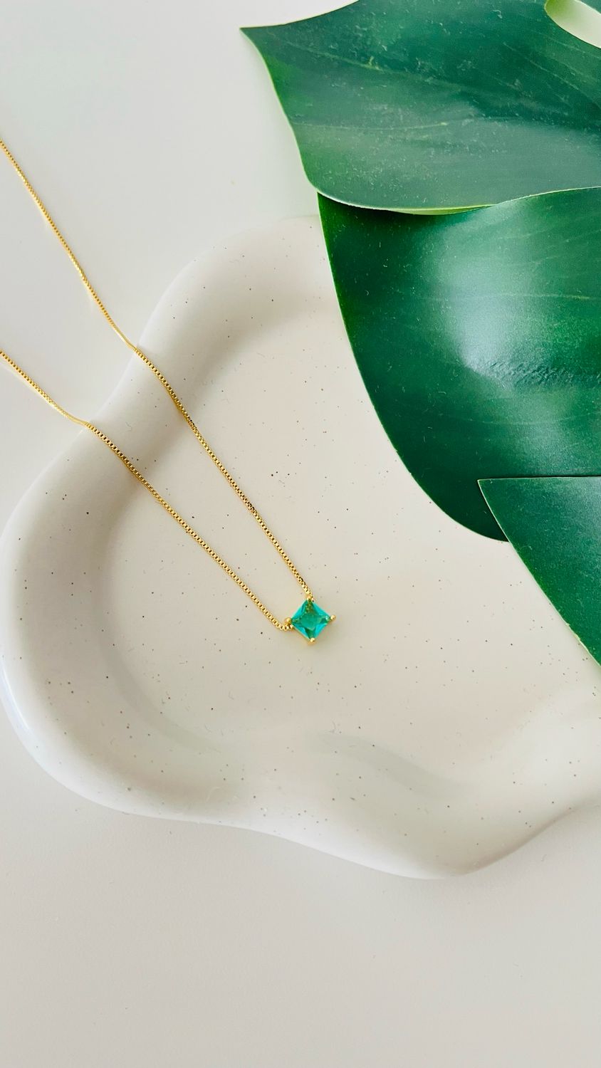 Colar Ponto de Luz Quadrado Turmalina