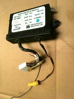 Jaguar XJ40  Rear Light Module (DBC10714)