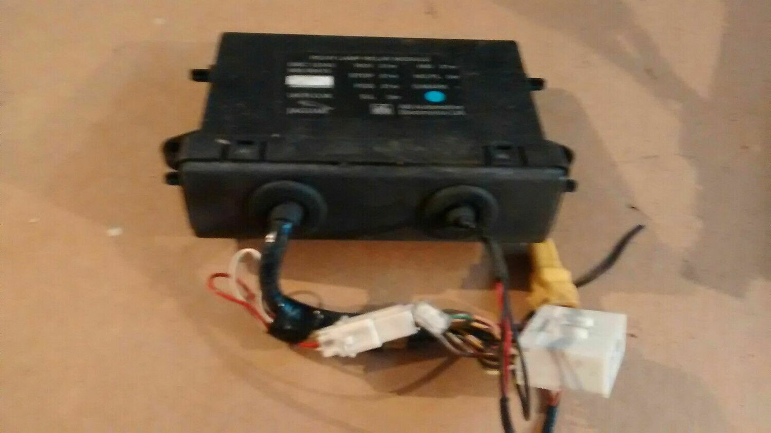 Jaguar XJ40  Front Light Module (DBC12243)