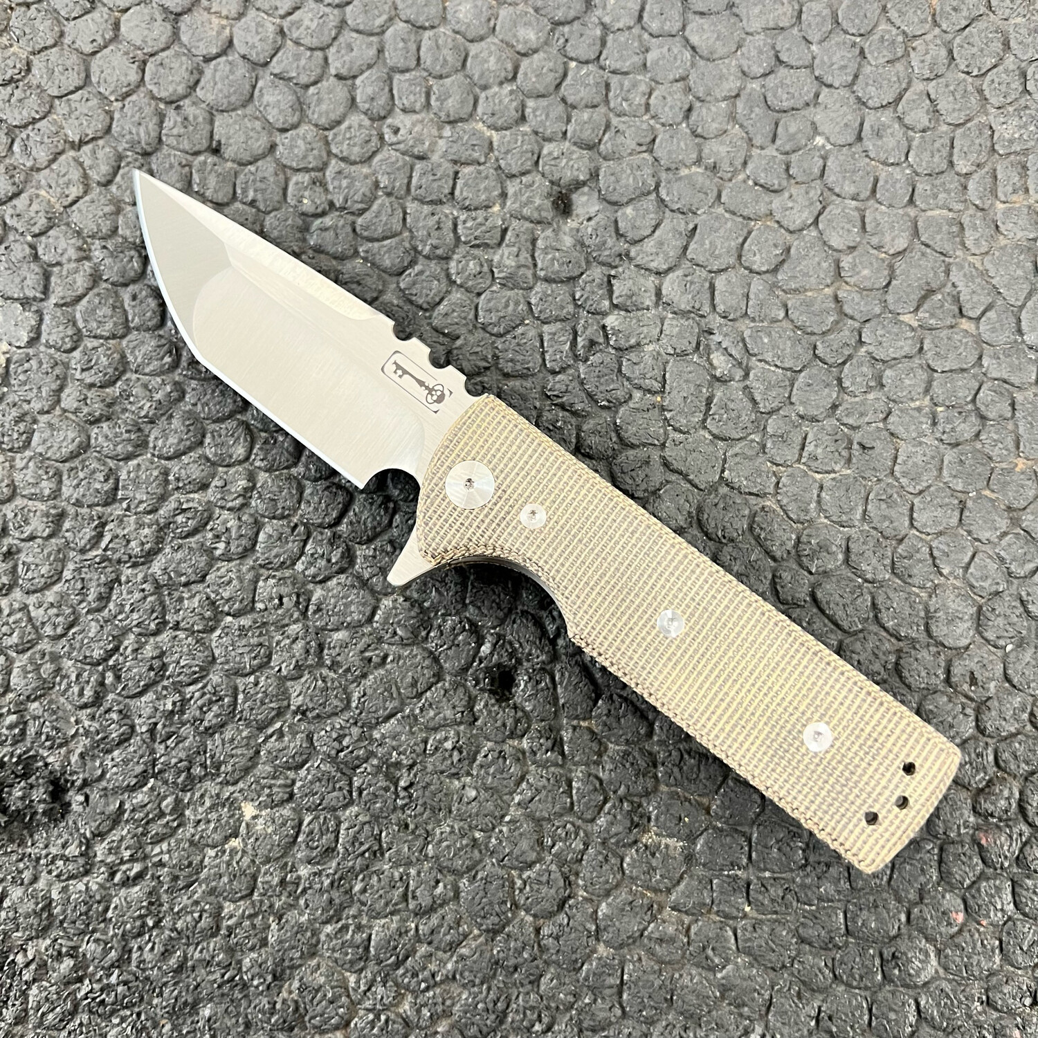 Chaves T.A.K. - Green Micarta, Belt Finish, Tanto