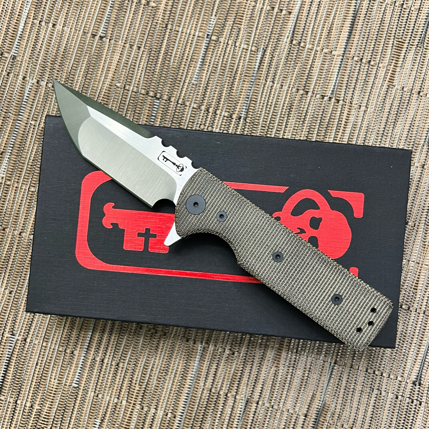 Chaves T.A.K. Blackout Edition - Green Micarta, Belt Finish, Tanto
