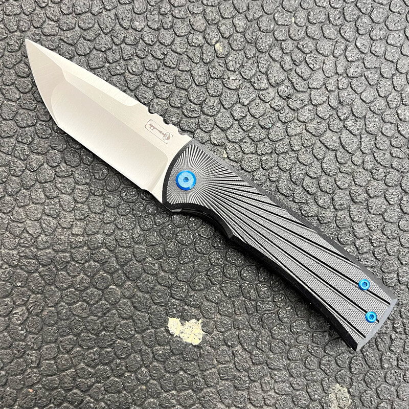 CHAVES KICKSTOP 229 G10 TANTO CUSTOM BLUE STARBURST