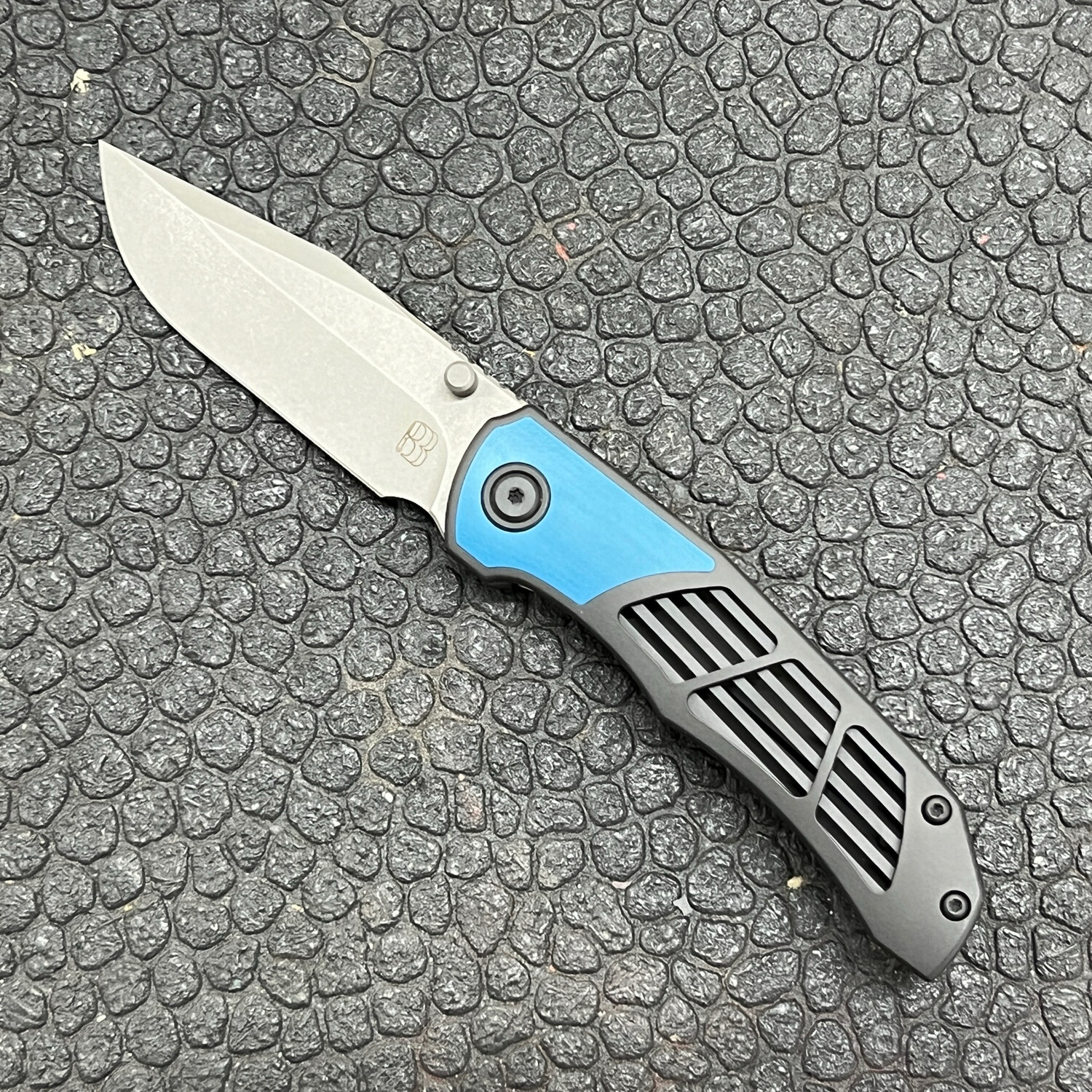 Berg Blades Iron Pup Custom SB Stonewashed Blade