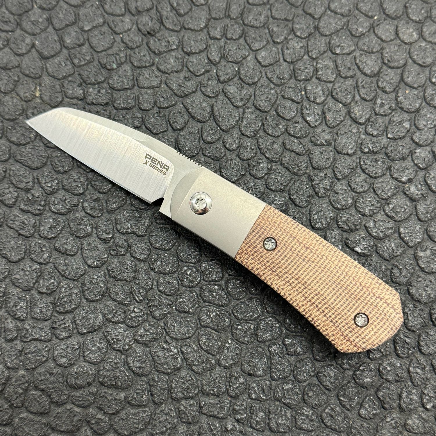 Pena Micro Apache Brown Micarta