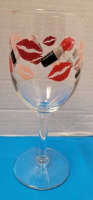 Lipstick Kisses Wine Glass 7"