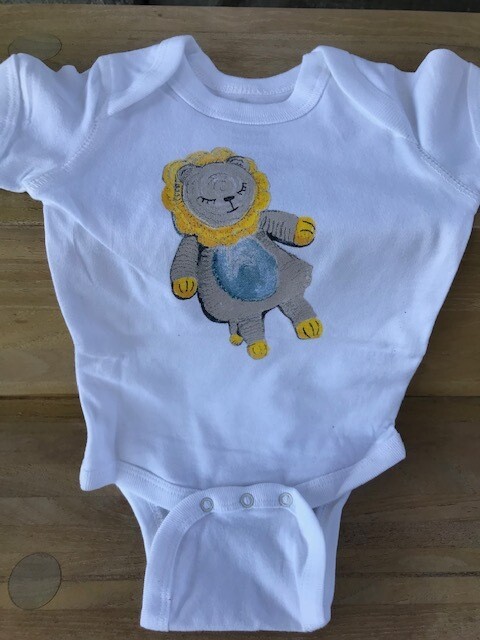Little Lion Onesie - Newborn - D3