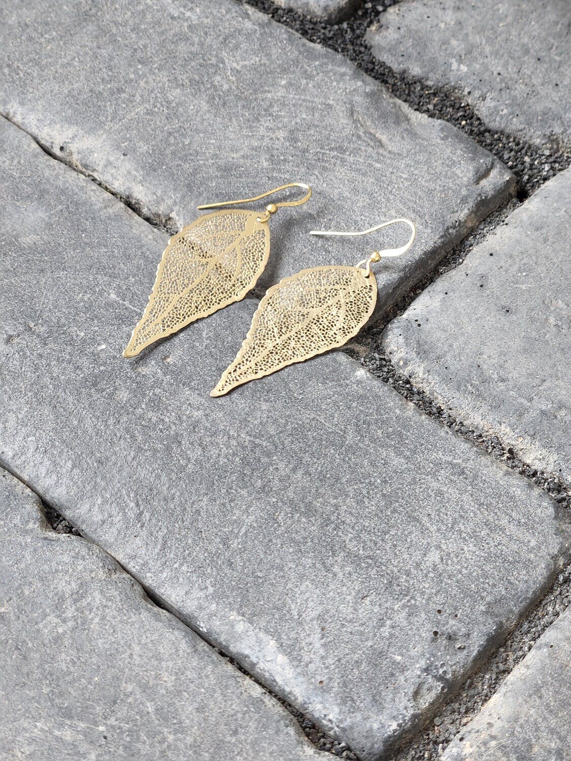 Isabella Gold Leaf Earrings - A18